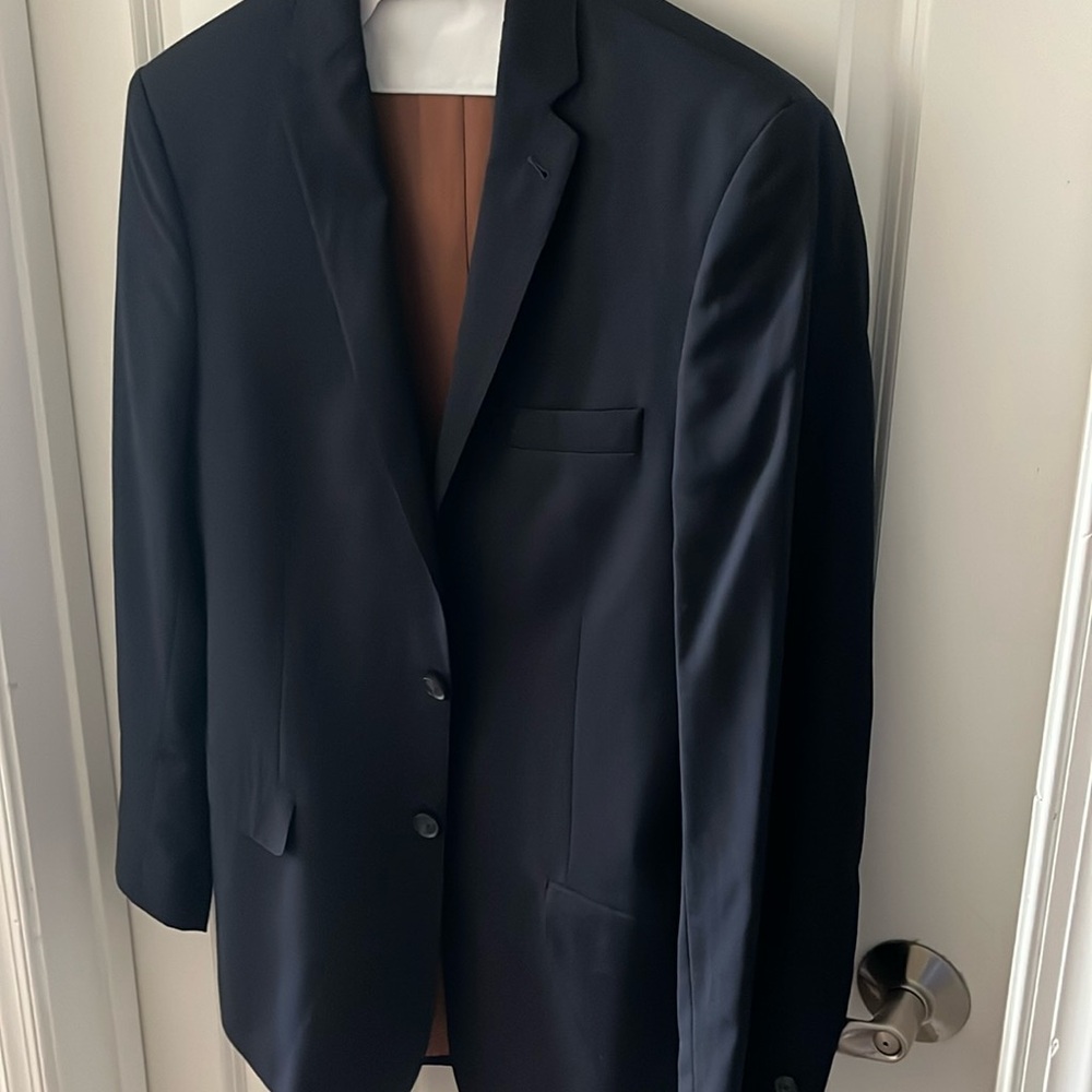 Men’s navy blue blazer